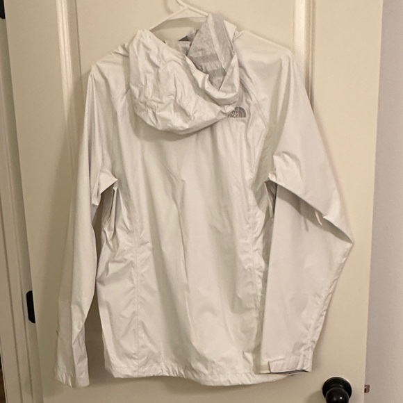 The North Face women’s white rain jacket - Picture 3 of 3